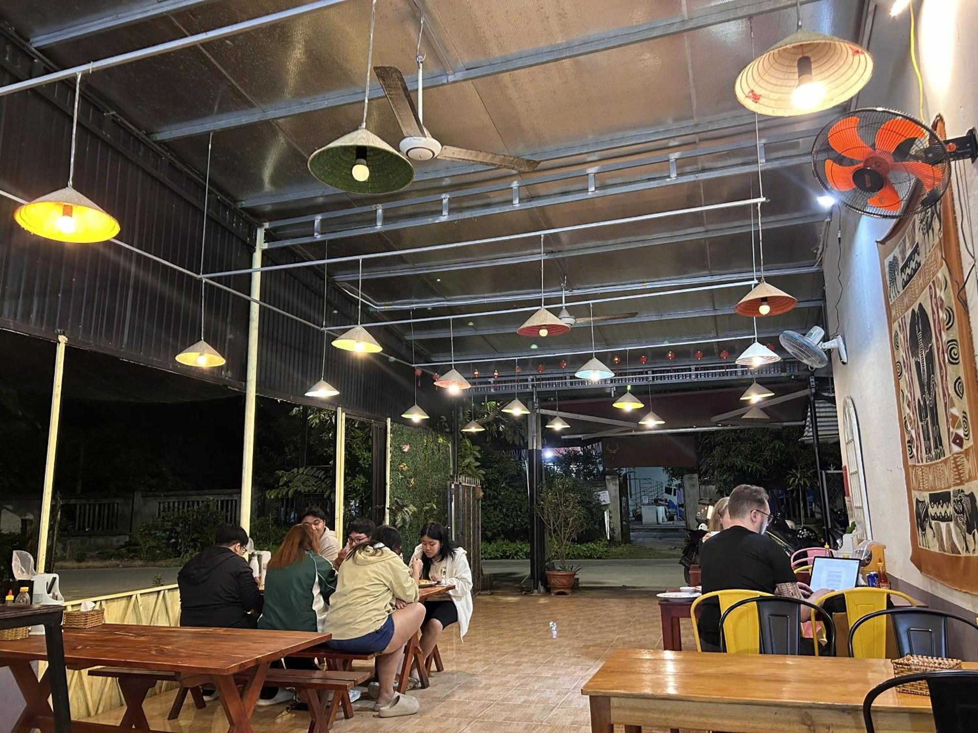 Cat Tien Backpackers Hostel Exterior foto